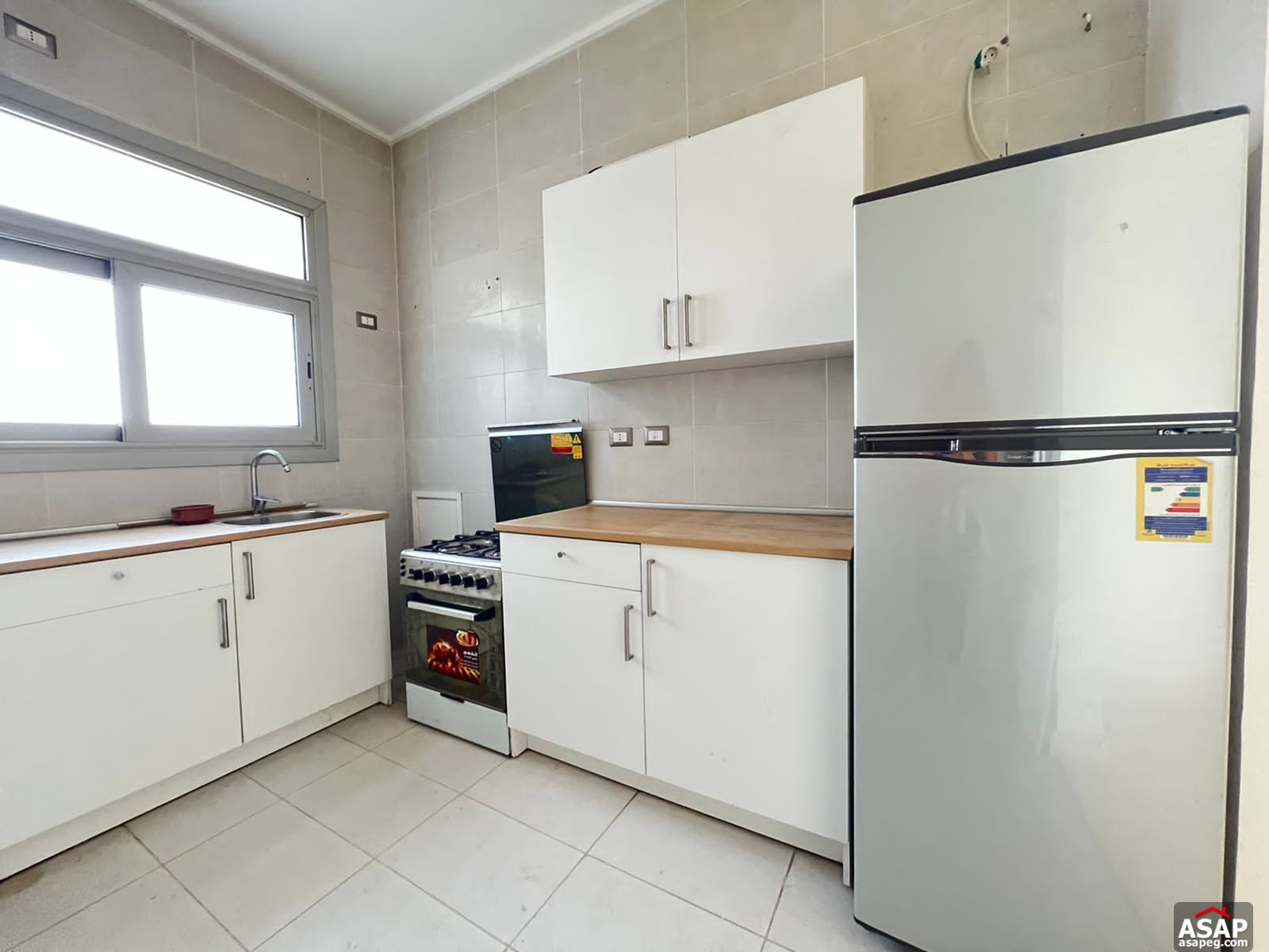 Studio with Garden for Rent in Village Gate Studio with Garden for Rent in Village Gate