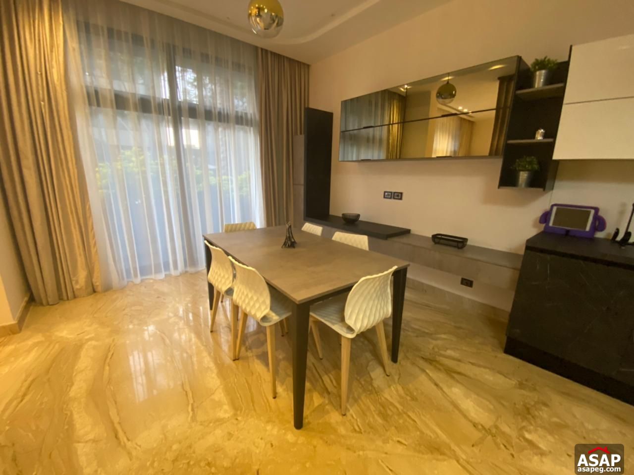 Ground Floor for Rent in the WaterWay