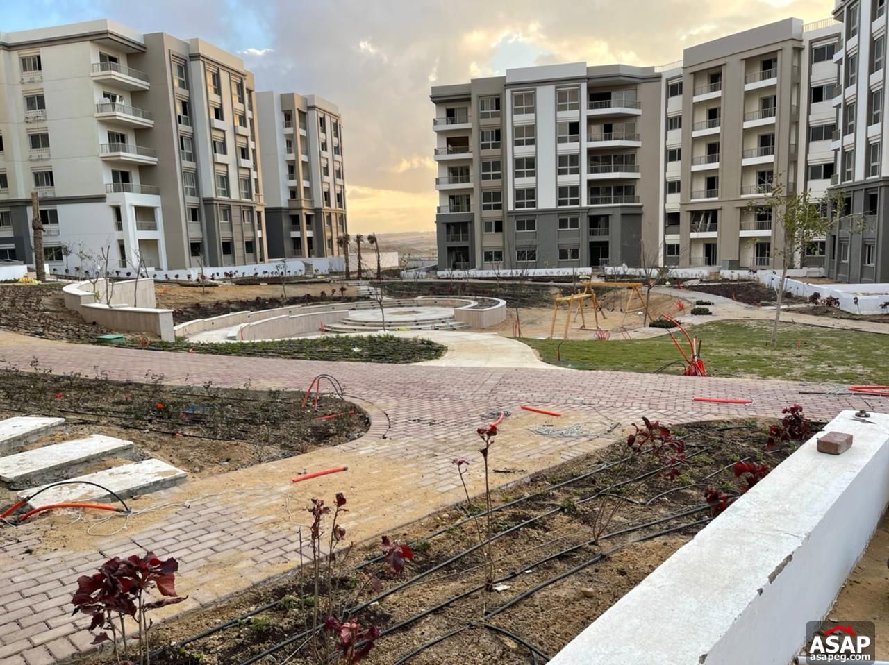 Apartment for Sale in Hyde Park Compound