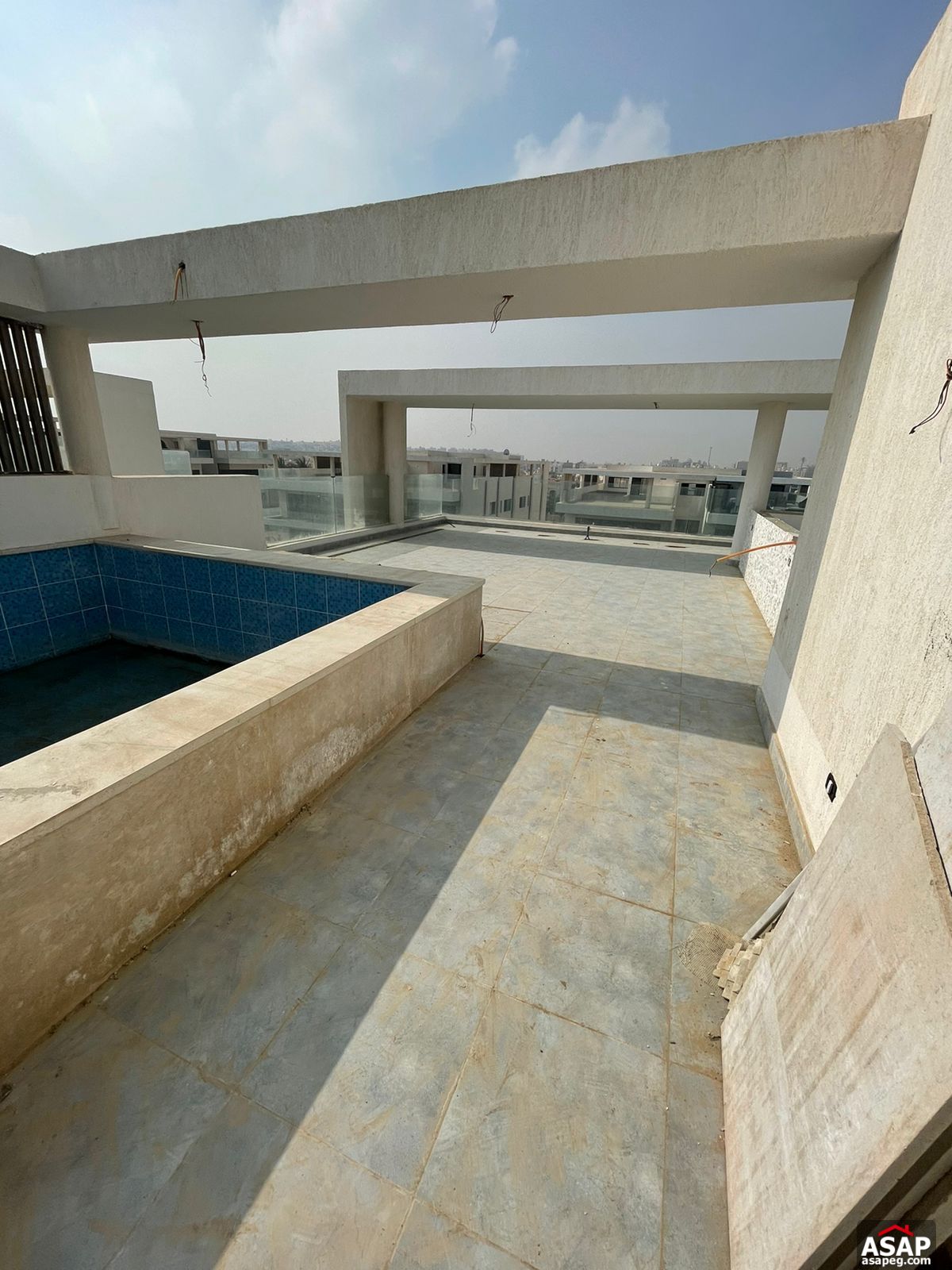 Penthouse with Swimming Pool for Rent in Lake View Residence Penthouse with Swimming Pool for Rent in Lake View Residence