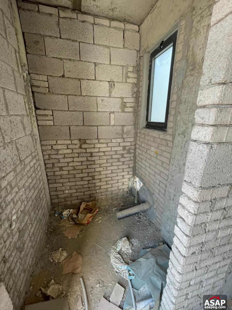 Penthouse with Pool for Sale in Lake View Residence