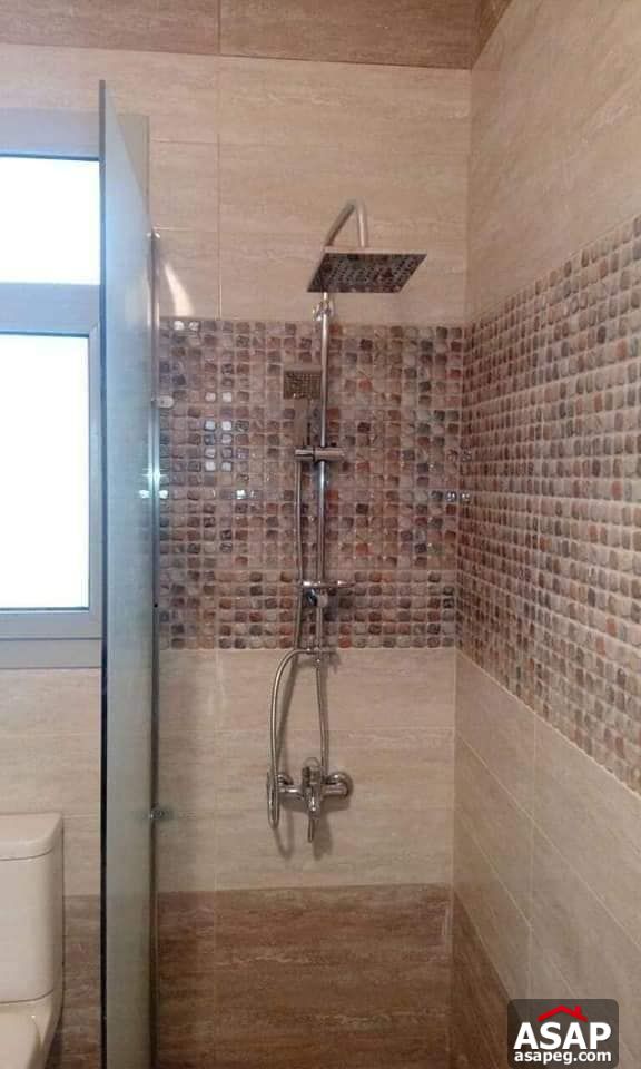 Duplex with Garden for Rent in Village Avenue Duplex with Garden for Rent in Village Avenue