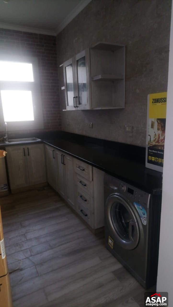 Studio with Garden for Rent in Village Gate Studio with Garden for Rent in Village Gate