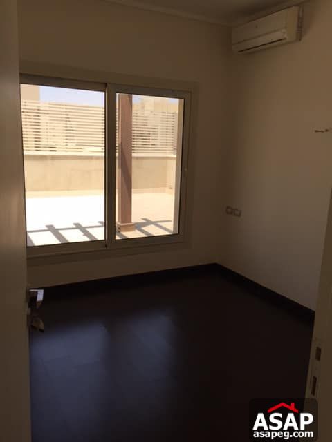 Penthouse for Sale in the Village Palm Hills Penthouse for Sale in the Village Palm Hills