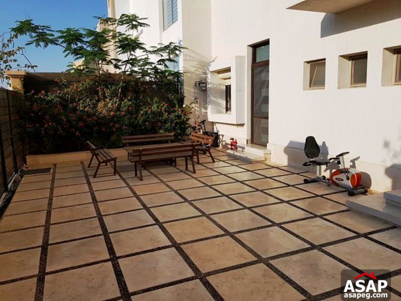 Town House with Garden for Rent in Allegria Town House with Garden for Rent in Allegria