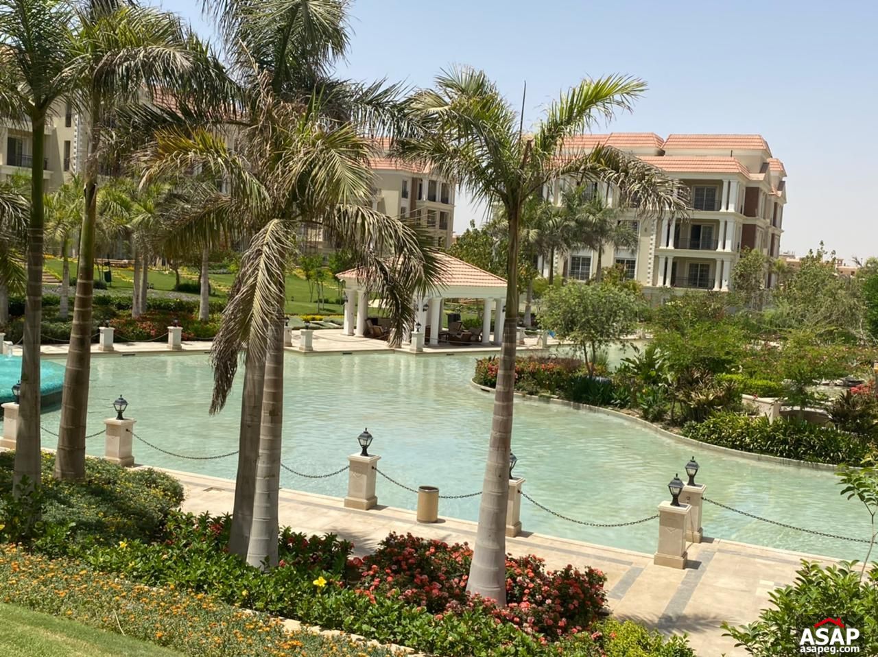 Penthouse with Lake View for Sale in Regents Park