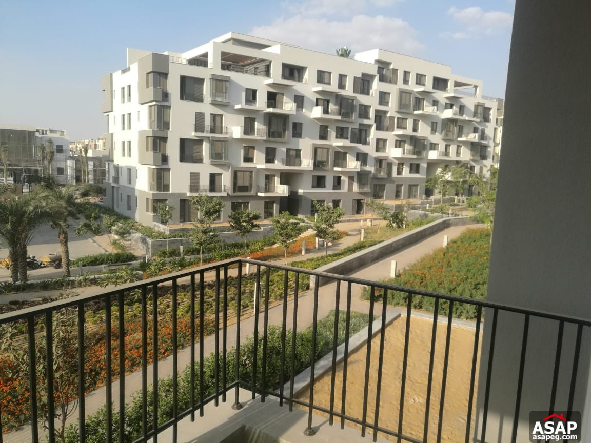 Apartment with Garden for Sale in Eastown Compound Apartment with Garden for Sale in Eastown Compound