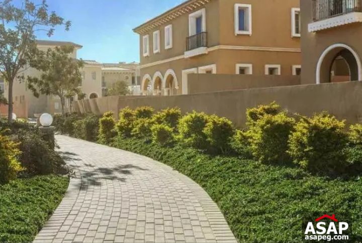 Villa for Sale in Hyde Park Compound Villa for Sale in Hyde Park Compound