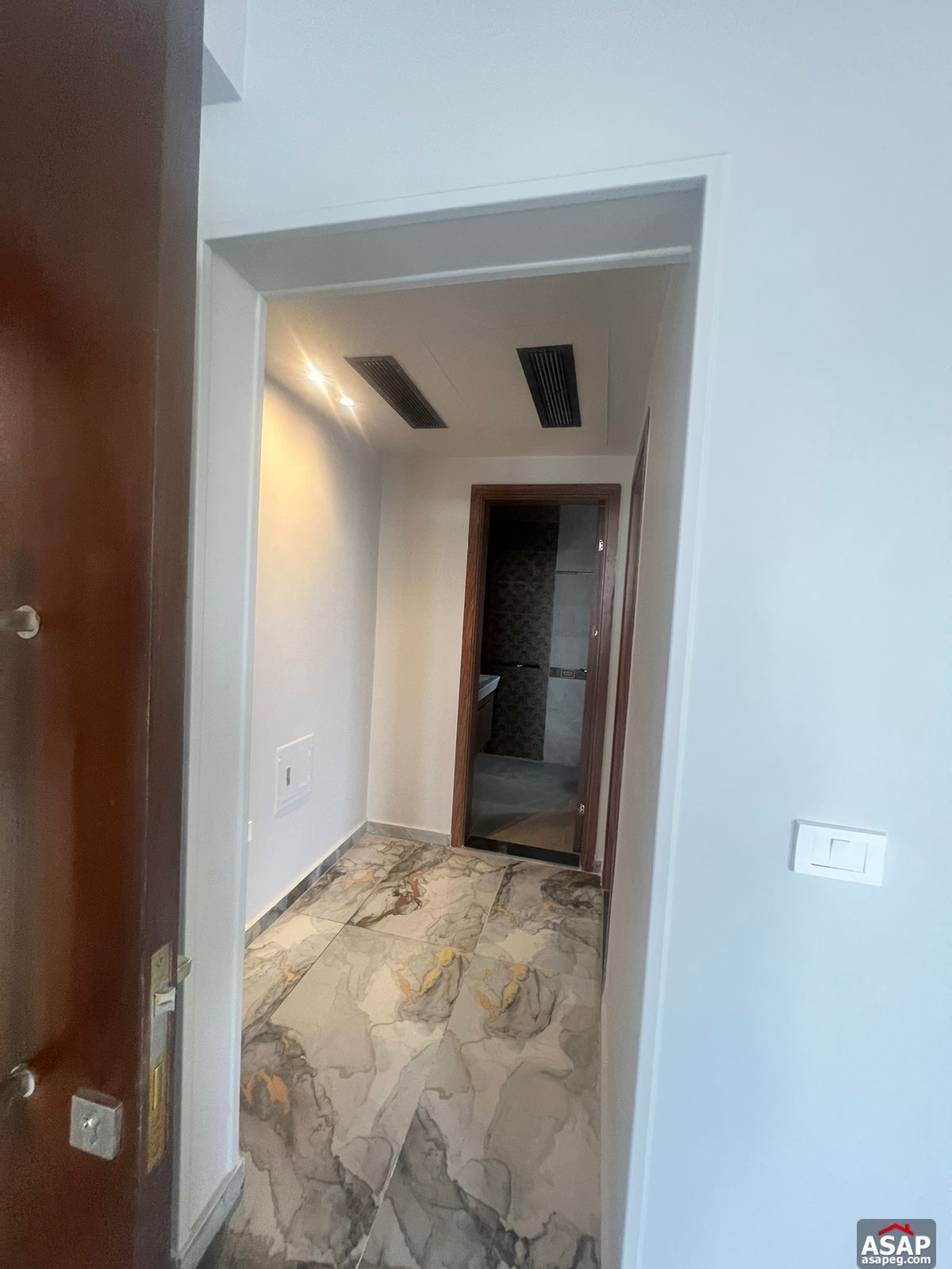 Rent Apartment in Eastown Compound