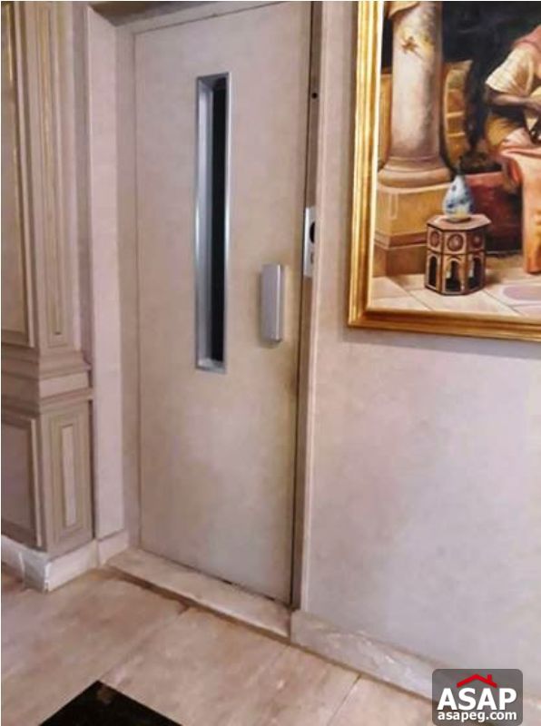 Villa with Garden for Sale in Lake View Villa with Garden for Sale in Lake View