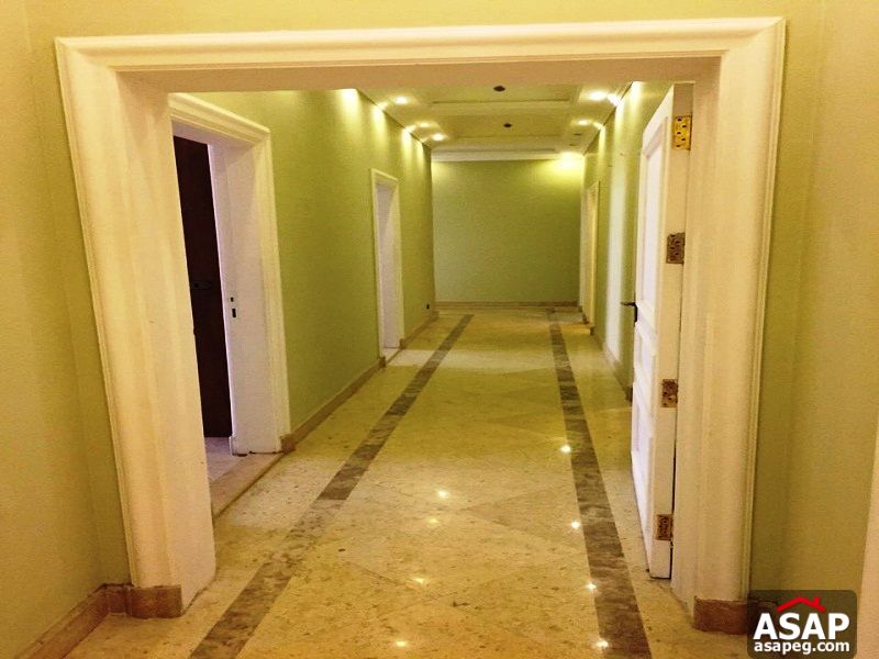 Ground Floor with Garden for Rent in West Golf Ground Floor with Garden for Rent in West Golf