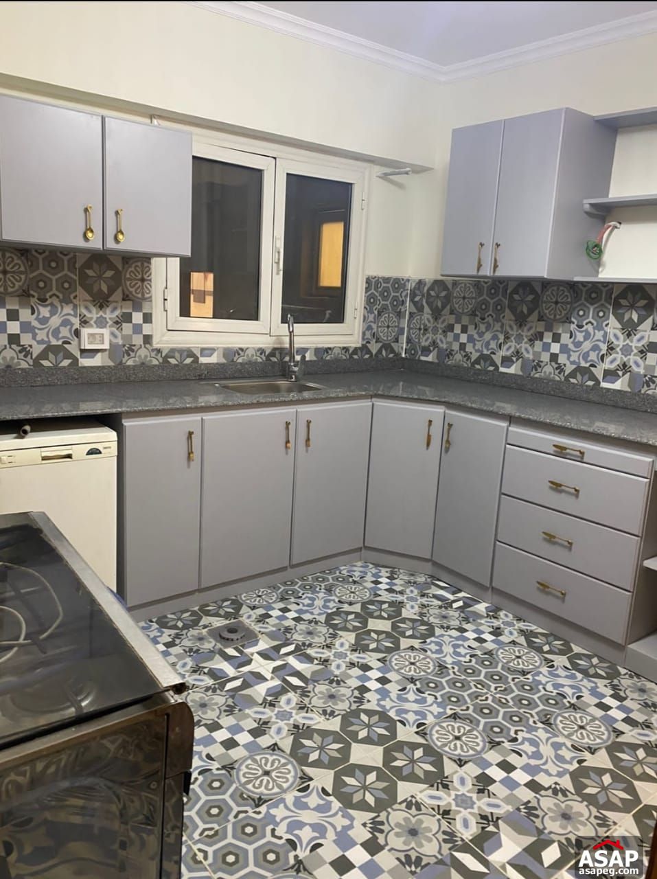 Furnished Flat for Rent in the Square Furnished Flat for Rent in the Square