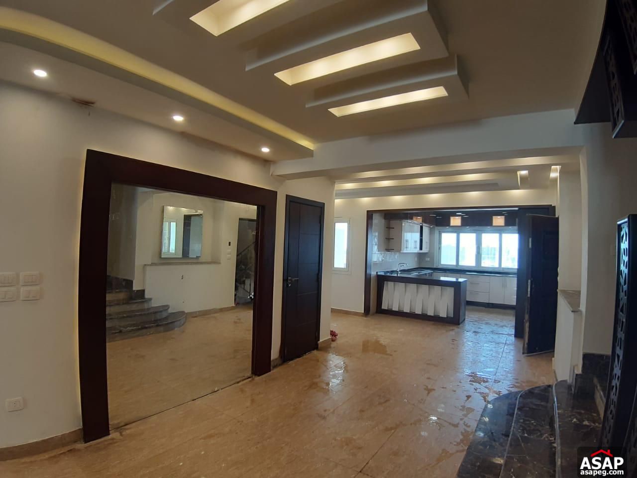 Villa for Rent in Hyde Park