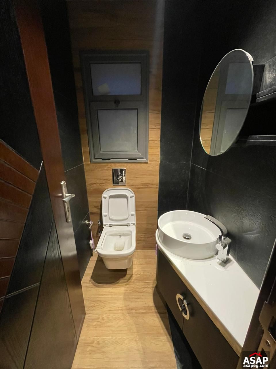 Furnished Apartment for Rent in Eastown Furnished Apartment for Rent in Eastown