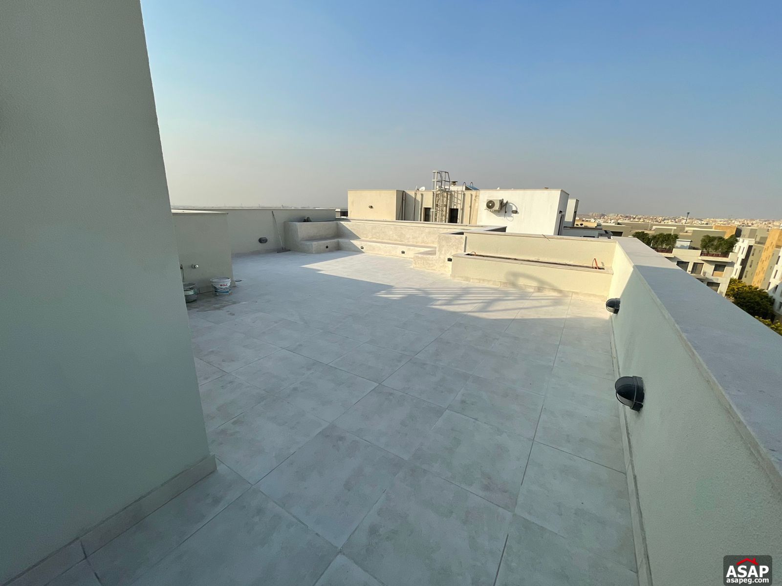 Studio with Roof for Rent in Eastown Sodic