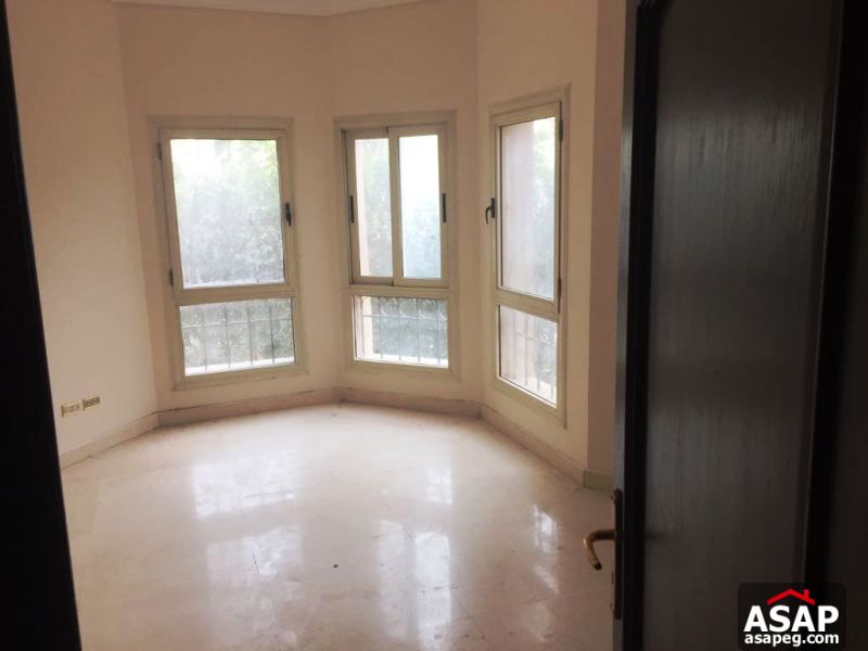 Villa with Big Terrace for Rent in Katameya Residence