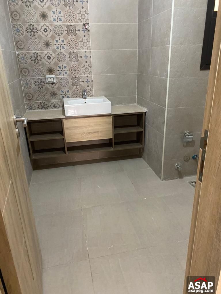 Finished Apartment for Rent in Fifth Square