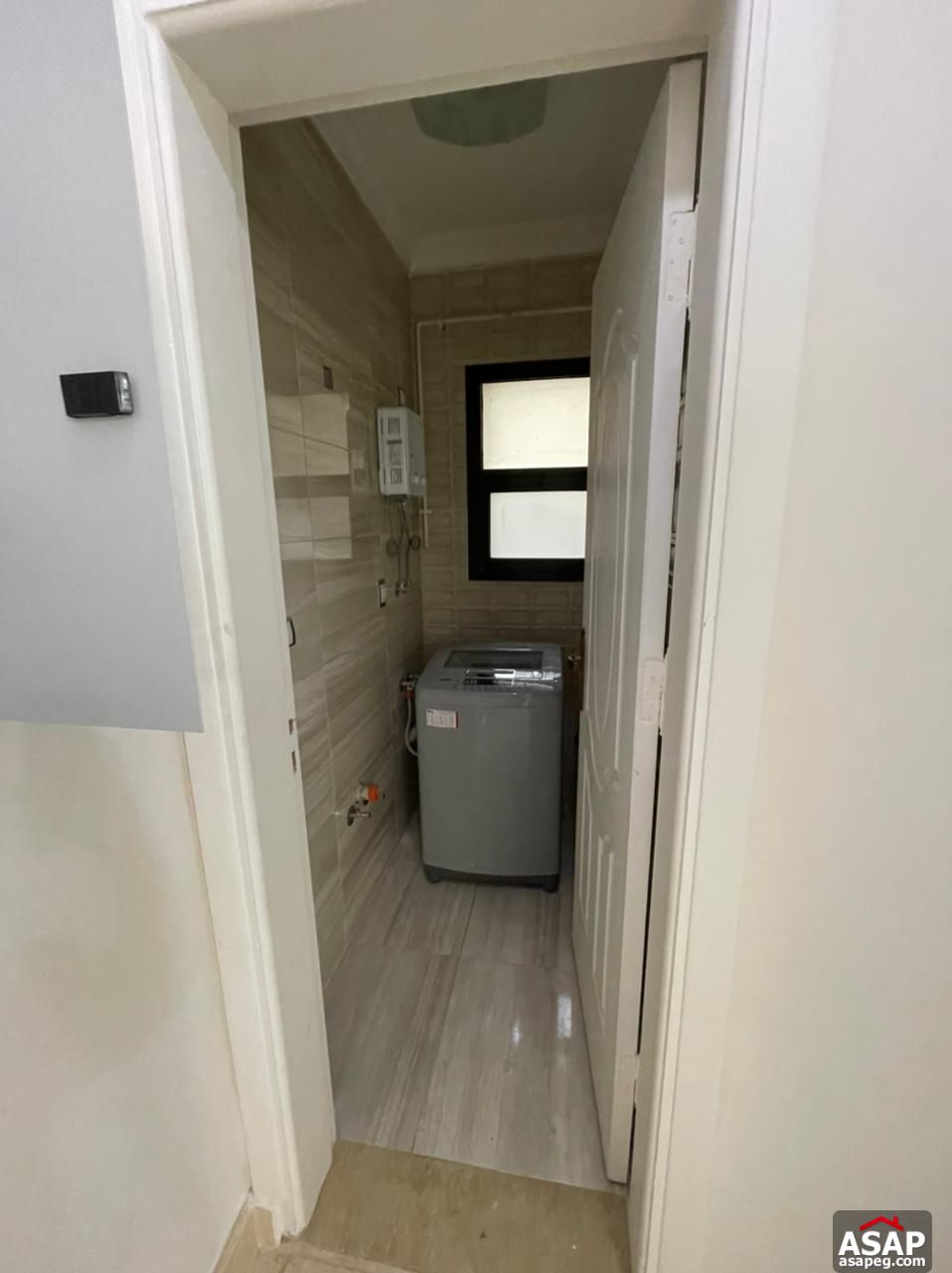 Furnished Apartment for Rent in Eastown Furnished Apartment for Rent in Eastown