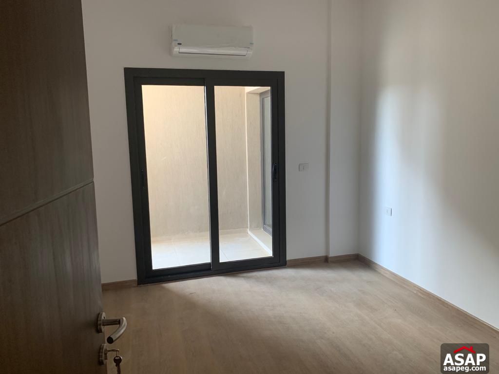 Fully Finished Apartment for Sale in Fifth Square Fully Finished Apartment for Sale in Fifth Square