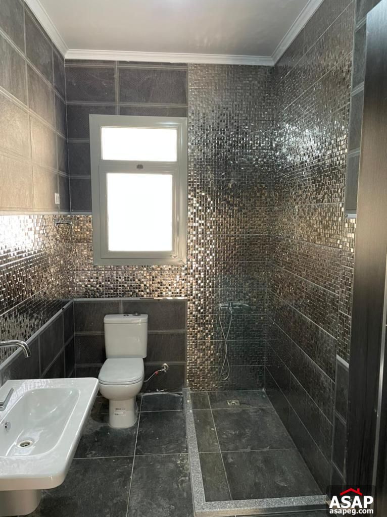 Duplex with Garden for Sale in Village Avenue Duplex with Garden for Sale in Village Avenue