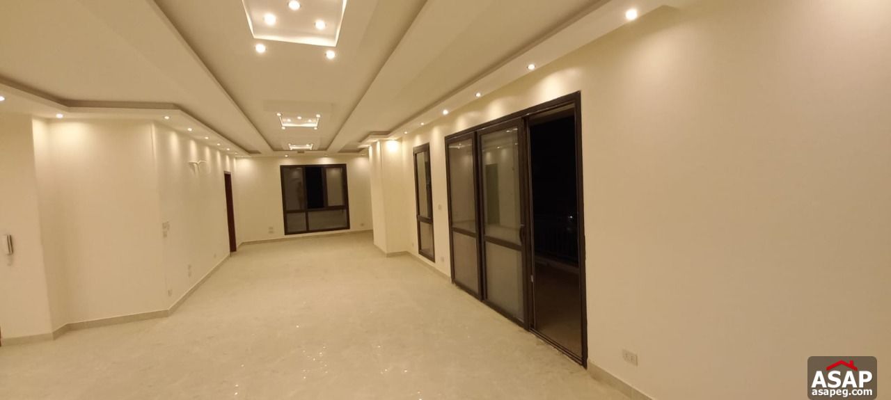 Apartment for Sale in Eastown Compound