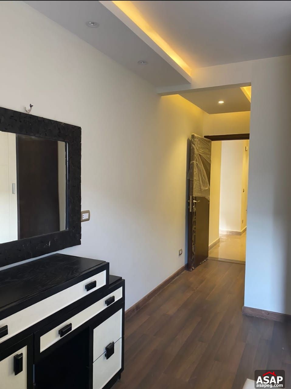 Furnished Flat for Rent in the Square Furnished Flat for Rent in the Square