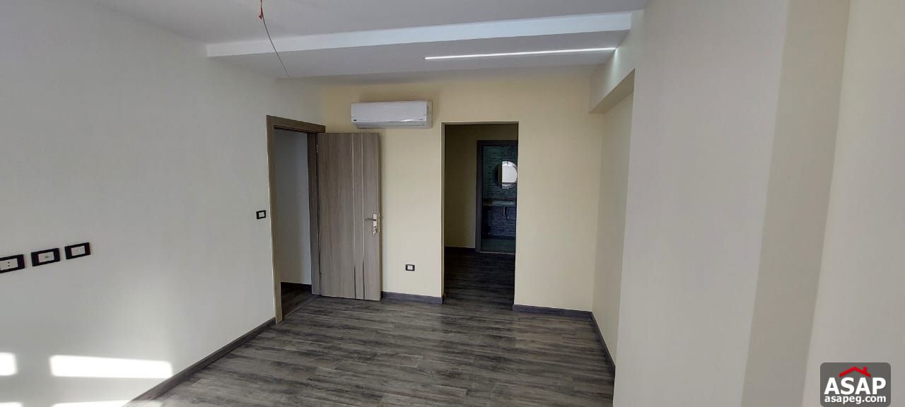 Semi Furnished Apartment for Rent in Hyde Park