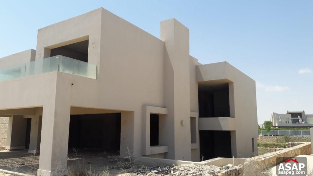 Semi Finished Villa for Sale in Hacienda Bay Semi Finished Villa for Sale in Hacienda Bay