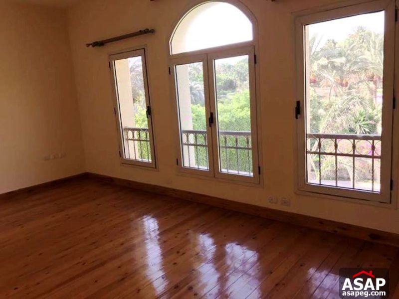 Villa with Big Garden for Rent in New Cairo Villa with Big Garden for Rent in New Cairo
