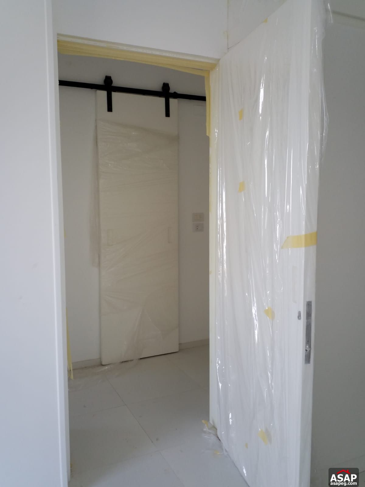 Apartment for Sale in Village Gate Compound