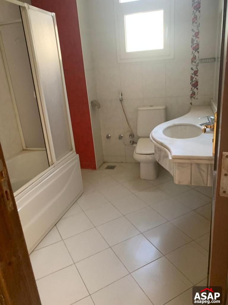 Stand Alone with Swimming Pool for Sale in Lake View Stand Alone with Swimming Pool for Sale in Lake View