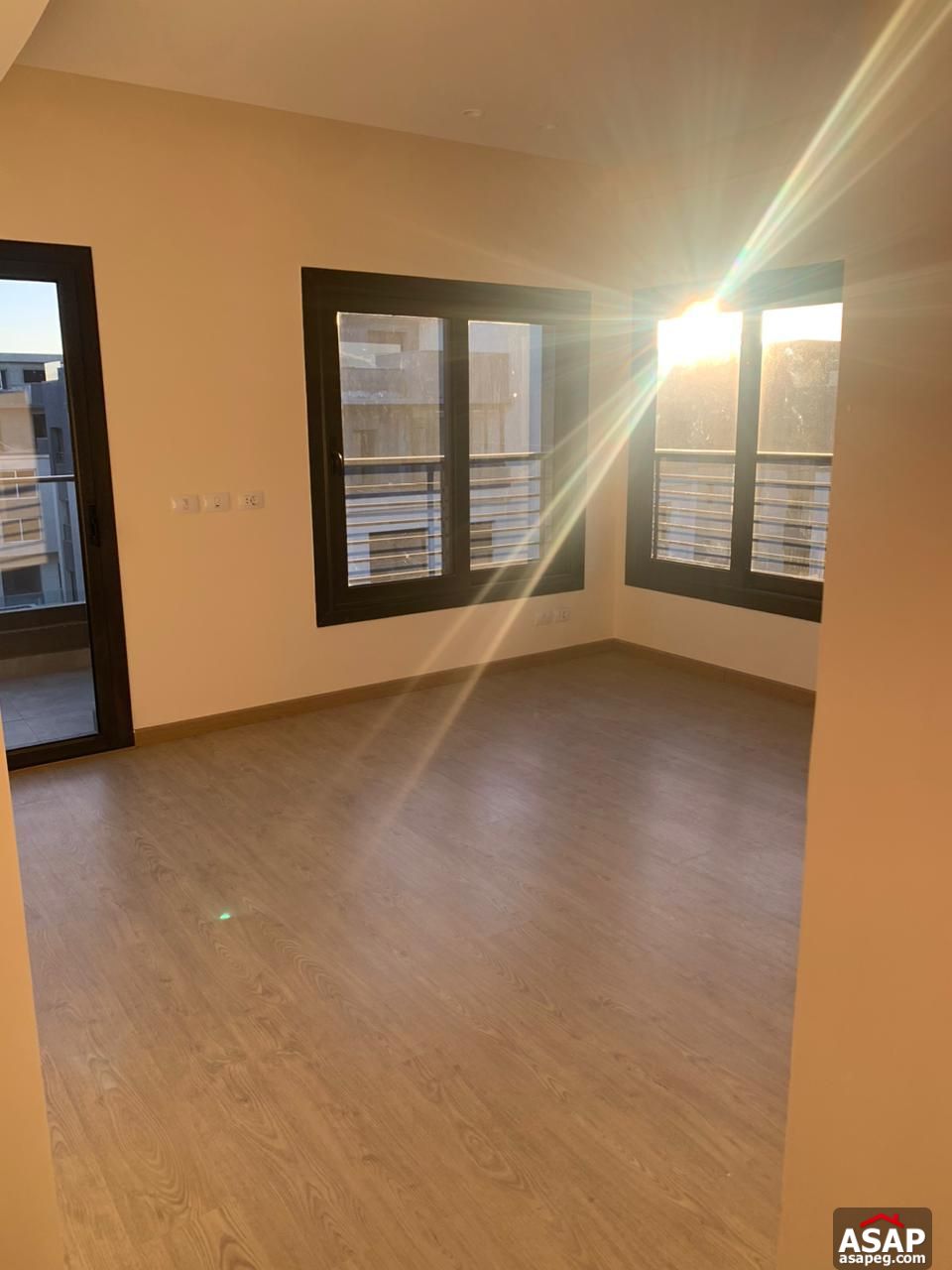 Duplex with Garden for Sale in Trio Gardens Duplex with Garden for Sale in Trio Gardens