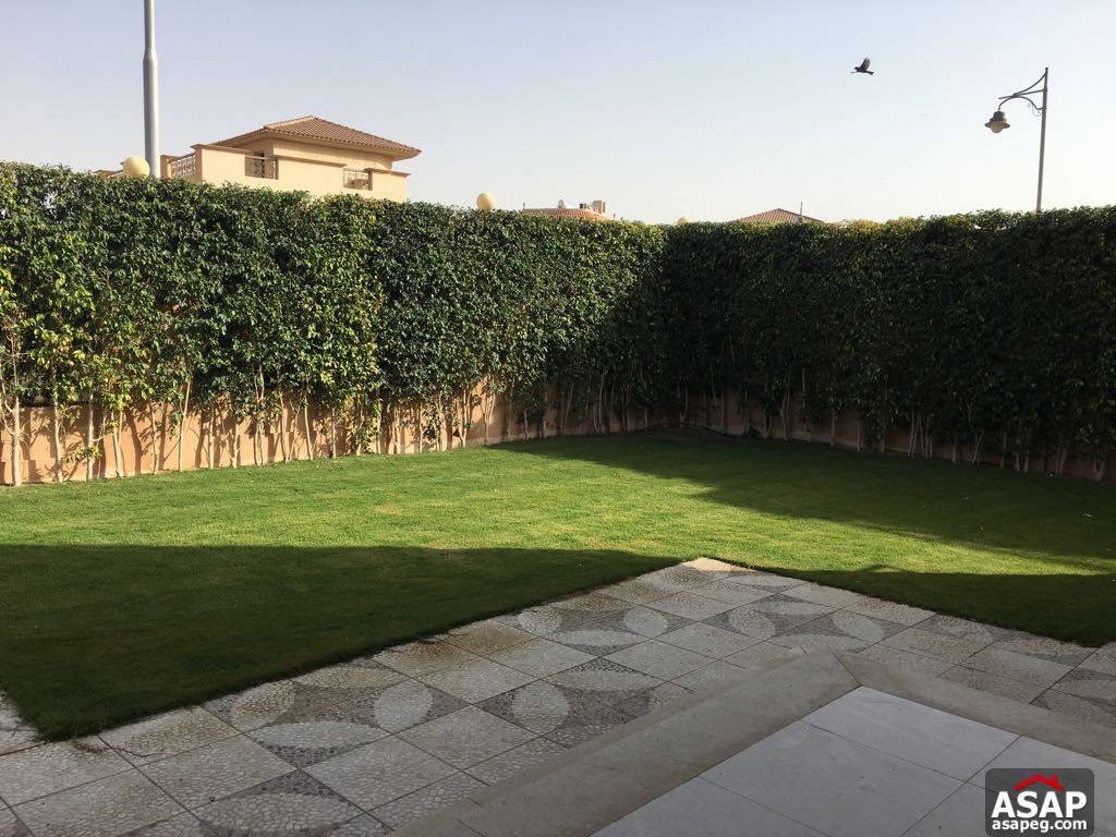 Villa with Pool for Rent in Royal City - Sheikh Zayed Villa with Pool for Rent in Royal City - Sheikh Zayed