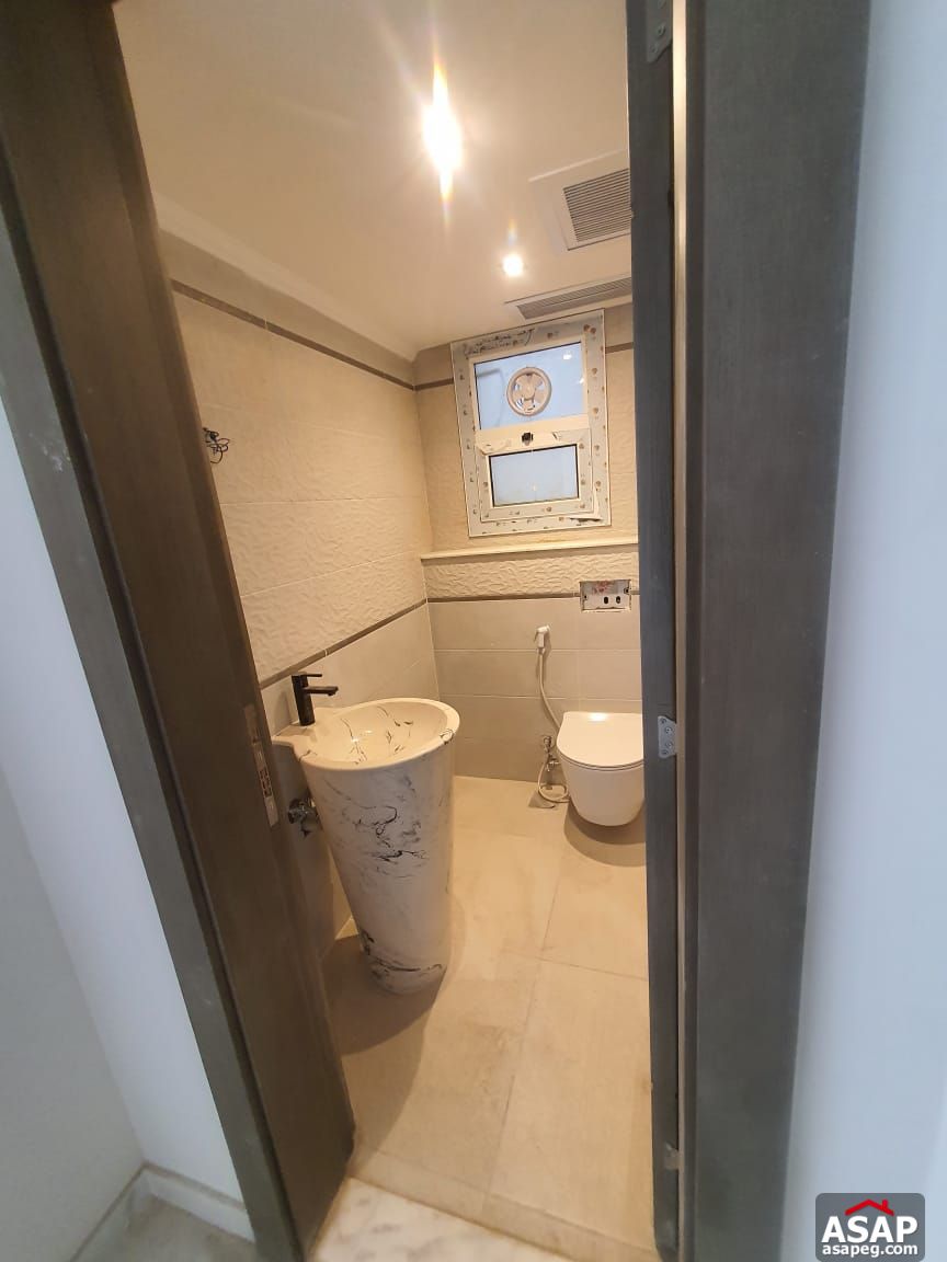 Semi Furnished Studio for Rent in Hyde Park Semi Furnished Studio for Rent in Hyde Park