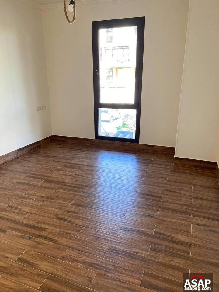 Duplex with Garden for Rent in Eastown Duplex with Garden for Rent in Eastown