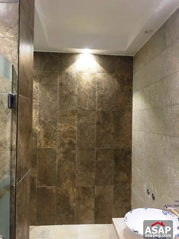 Roof for Rent in West Arabella Roof for Rent in West Arabella