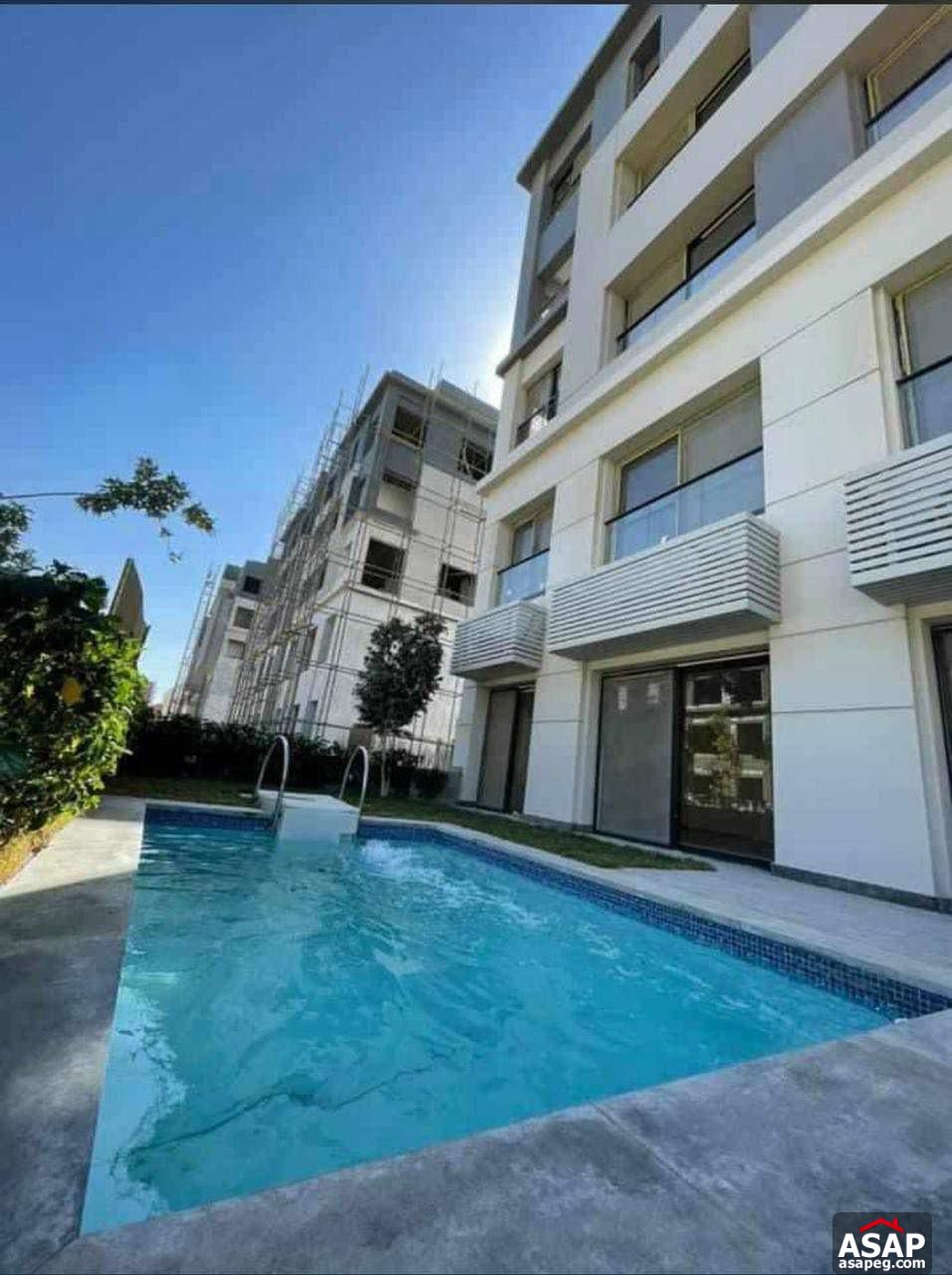 Apartment with Private Pool for Rent in Trio Gardens Apartment with Private Pool for Rent in Trio Gardens