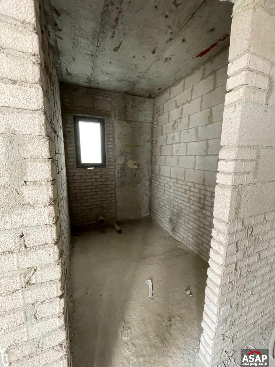 Penthouse with Lake View e for Sale in Lake View Residence