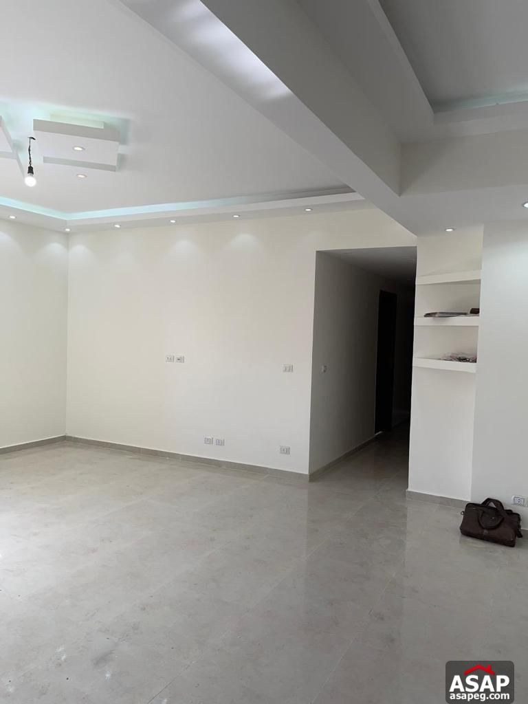 Apartment with Landscape View for Rent in Hyde Park Apartment with Landscape View for Rent in Hyde Park