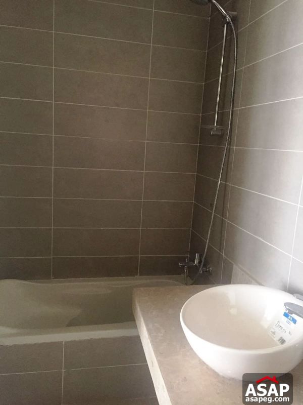 Penthouse for Rent in Village Gate