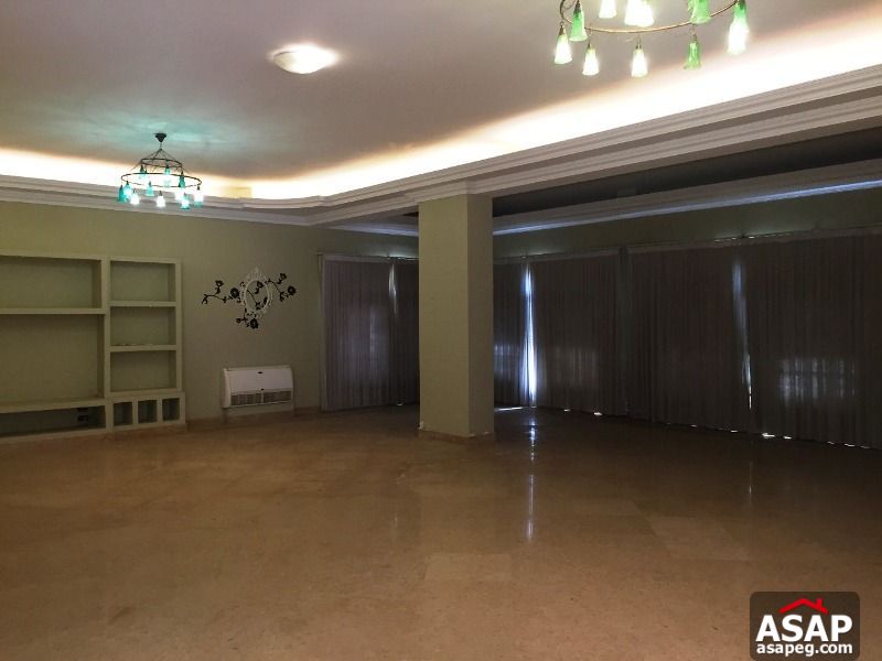 Ground Floor with Garden for Rent in West Golf Ground Floor with Garden for Rent in West Golf