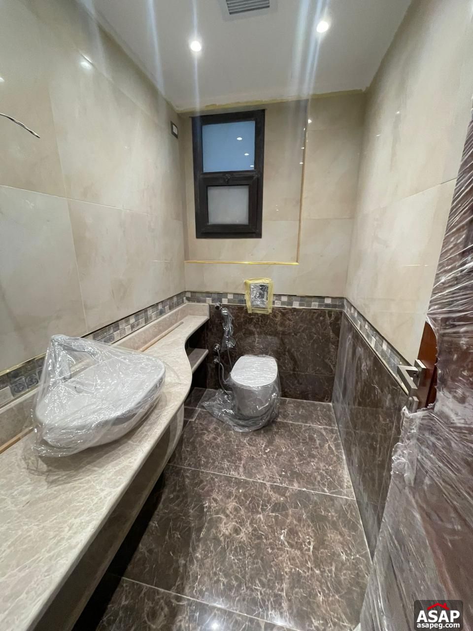 Duplex with Garden for Rent in Eastown Sodic