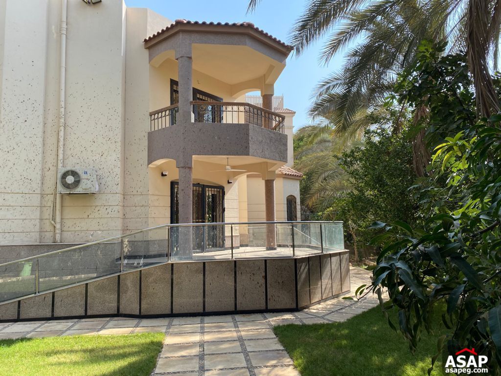 Stand Alone with Swimming Pool for Sale in Mirage Compound