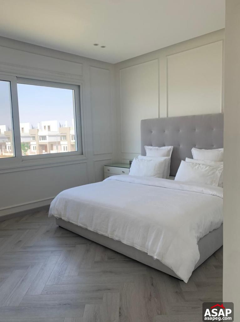 Twin House for Sale in Hyde Park Twin House for Sale in Hyde Park