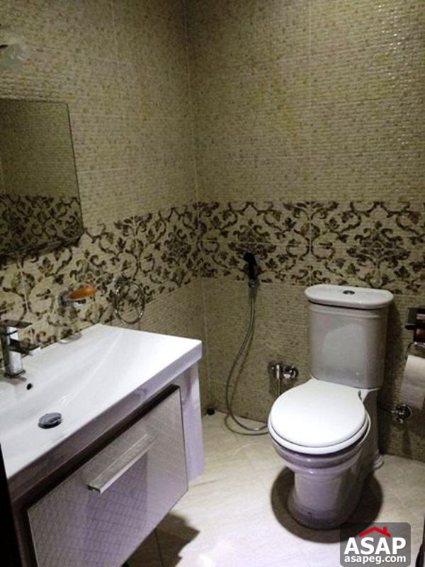 Furnished Villa with Balcony in October for Rent