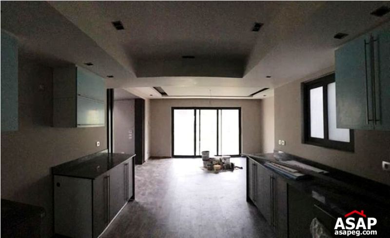 Twin House with Big Garden in Beverly Hills Twin House with Big Garden in Beverly Hills