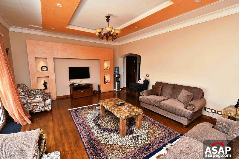 Villa with Pool for Rent in Lago Vista - New Cairo Villa with Pool for Rent in Lago Vista - New Cairo