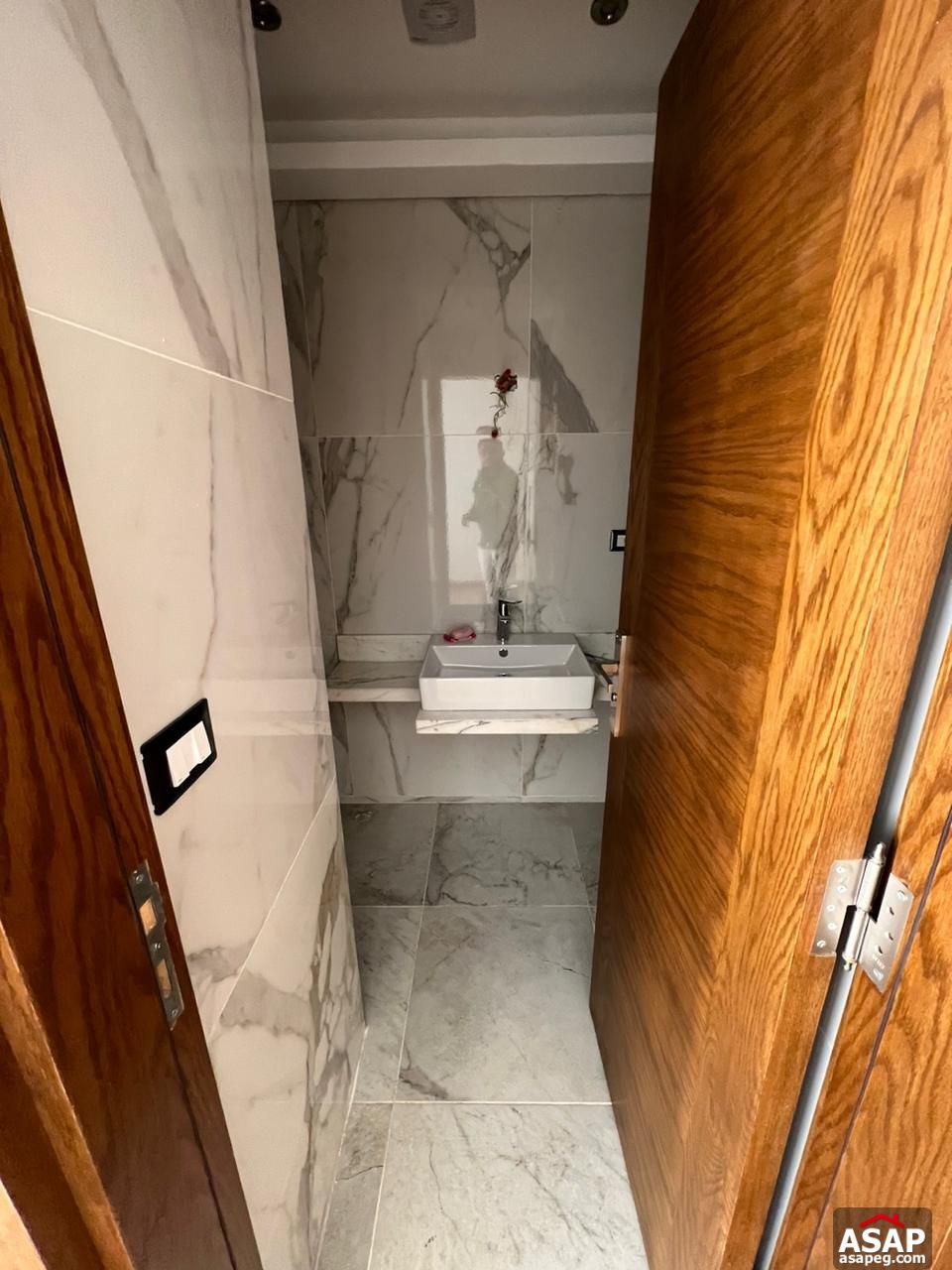 Ground Floor with Pool in Lake View Residence Ground Floor with Pool in Lake View Residence