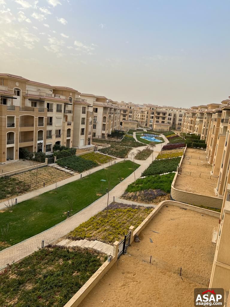 Penthouse with Lake View for Sale in Stone Residence Penthouse with Lake View for Sale in Stone Residence