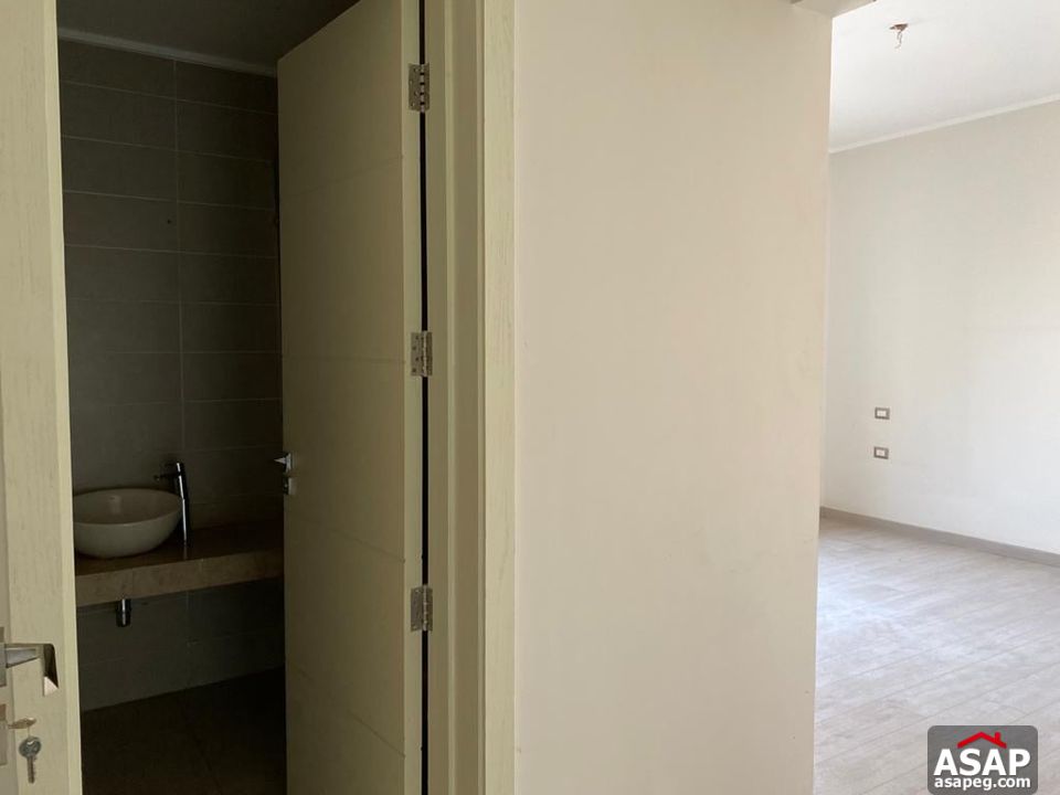 Apartment for Rent in Village Gate Apartment for Rent in Village Gate